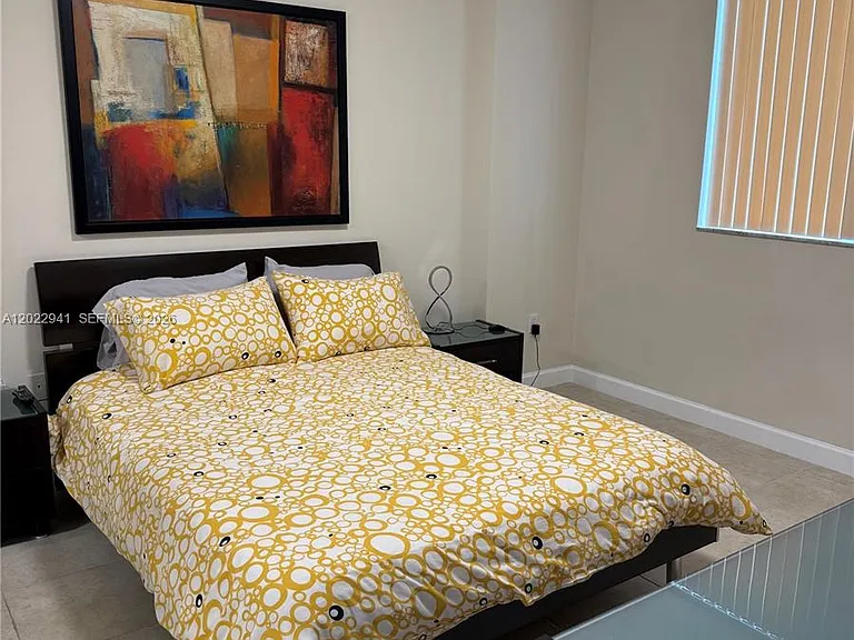 18800 NE 29th Ave #1013 — Photo 3