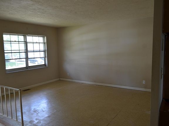 5th image of 312 Avonwick Pl