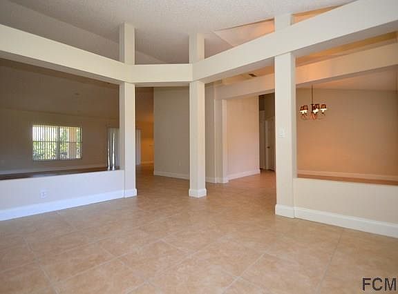 3rd image of 12 Bruce Ln