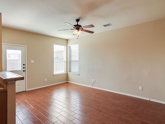 4th image of 1329 Piedmont Dr