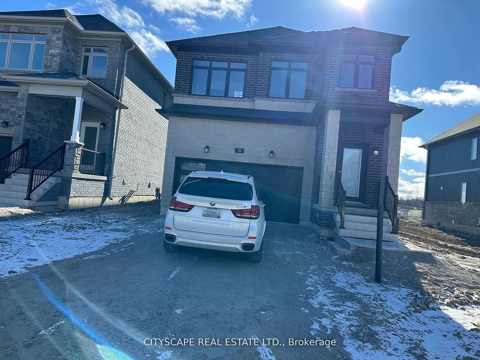 5 bed, $3,000 — Photo 1