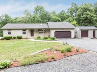 2 Woodridge Dr, Hudson, NH 03051