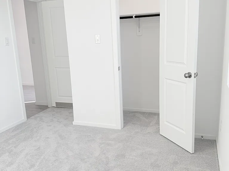 6814 Dutch Iris Dr — Photo 24