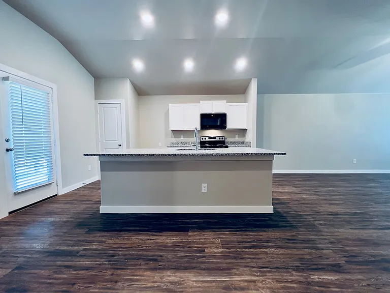 2132 Kirksey Ave — Photo 8