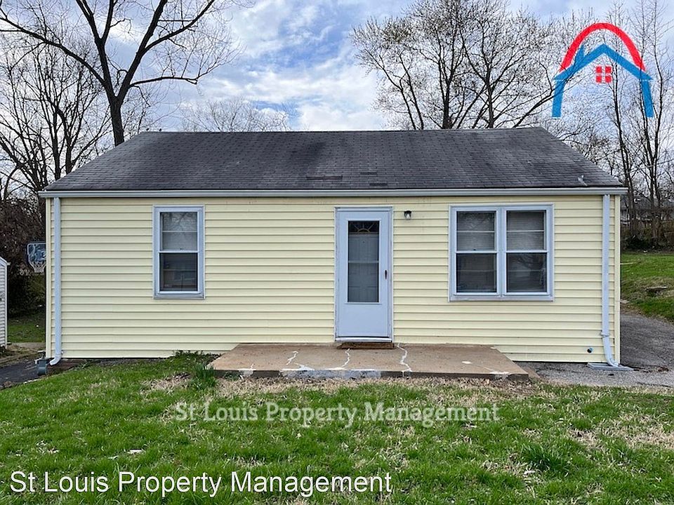 1st image of 220 Flora Dr