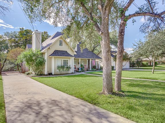 3rd image of 3417 River Oaks Dr