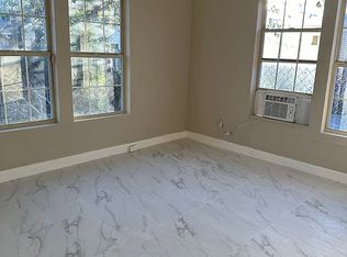5030 Jefferson St, Houston, TX 77023