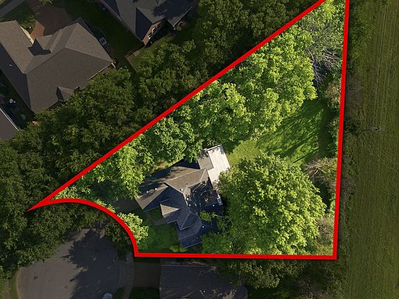 3rd image of 2308 Winder Cir