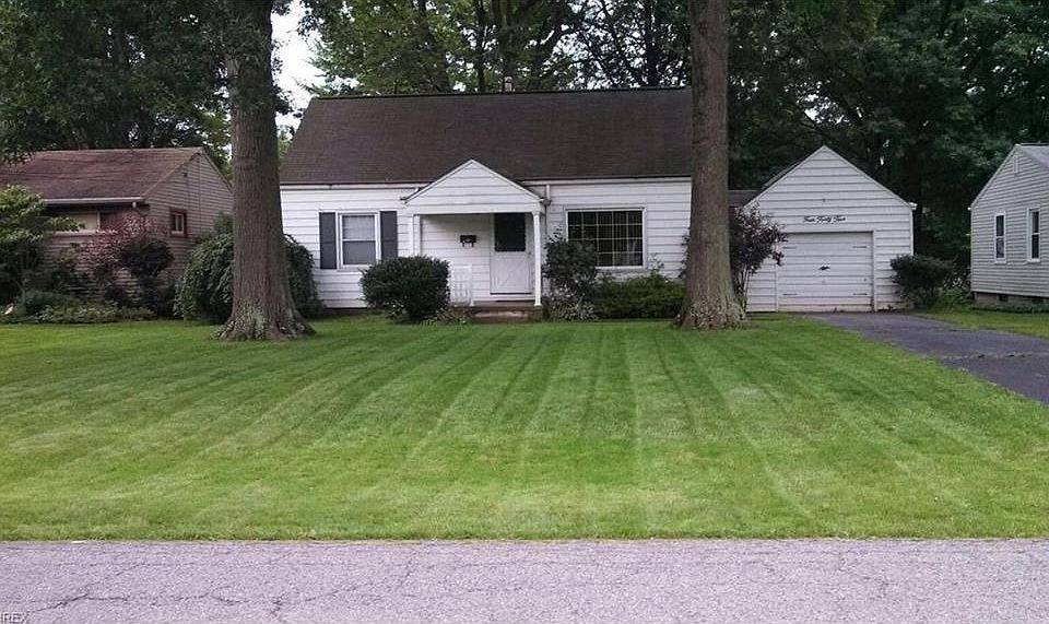 1st image of 445 Fairview Ave