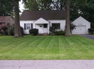 445 Fairview Ave, Canfield, OH 44406