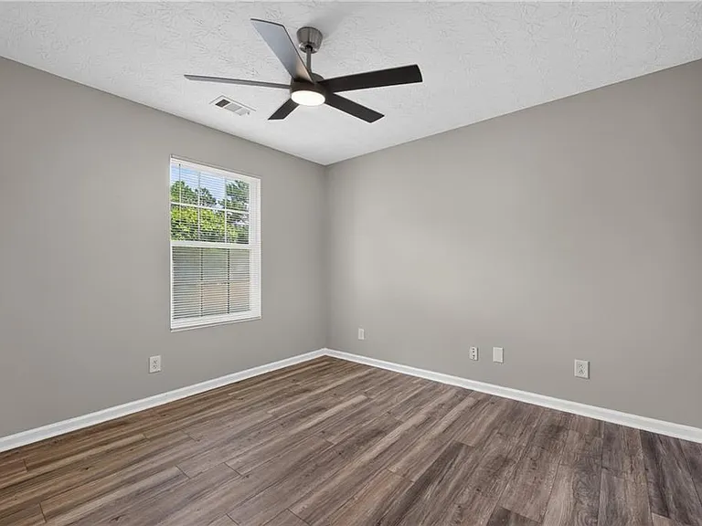 437 Waterbury Way — Photo 24