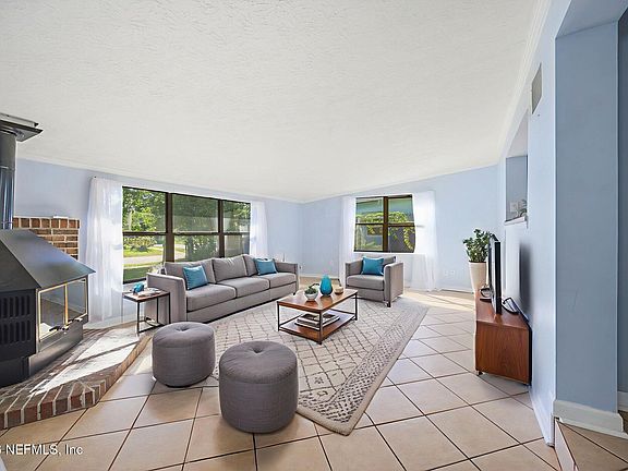 4th image of 431 VALDERIA Drive