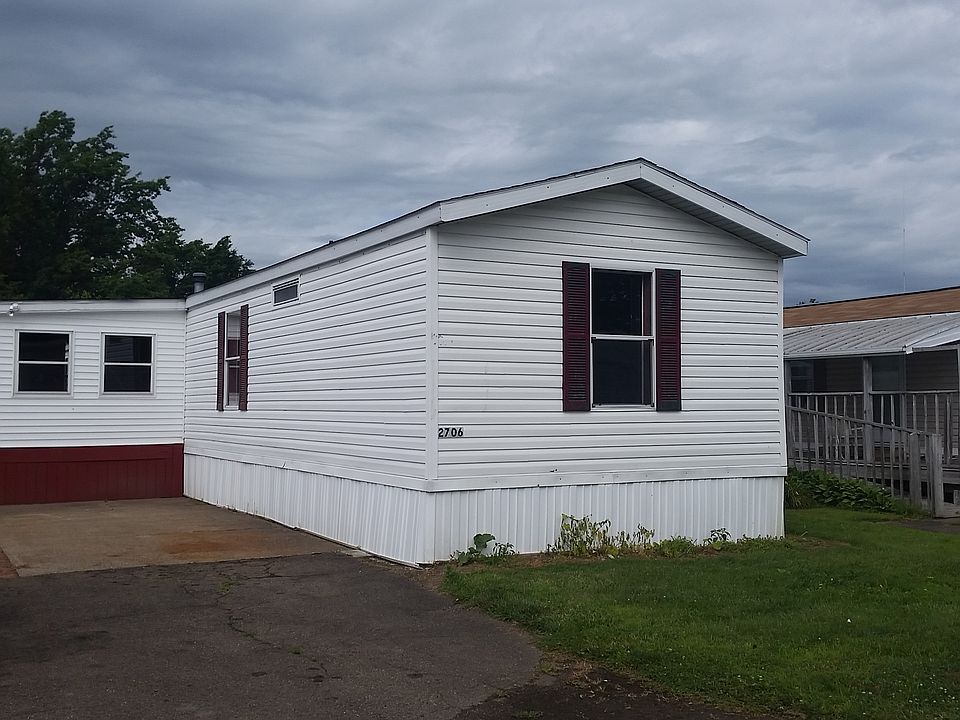 1st image of 2706 Ganzer Ln