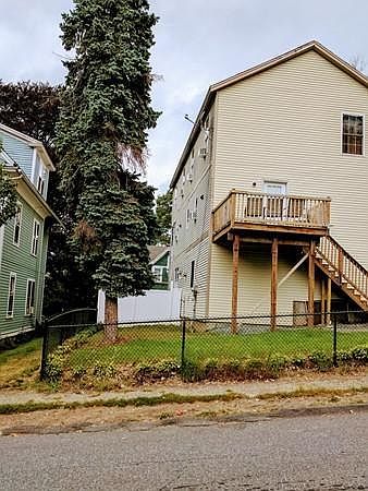 2nd image of 34 Perkins St