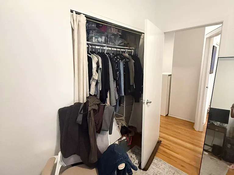 415 W 52nd St #3B — Photo 10
