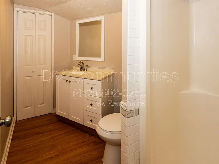 3332 Hiwood Ave — Photo 11