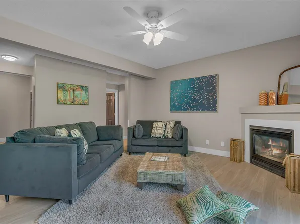 1300 23rd Ave APT 4, Coralville, IA 52241