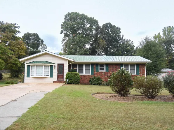 4218 Perkerson Dr, Anniston, AL 36201
