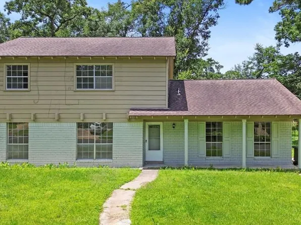 204 Pine Valley St, Huntsville, TX 77320