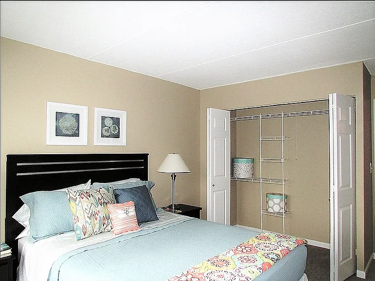 Arden Plus - Bedroom