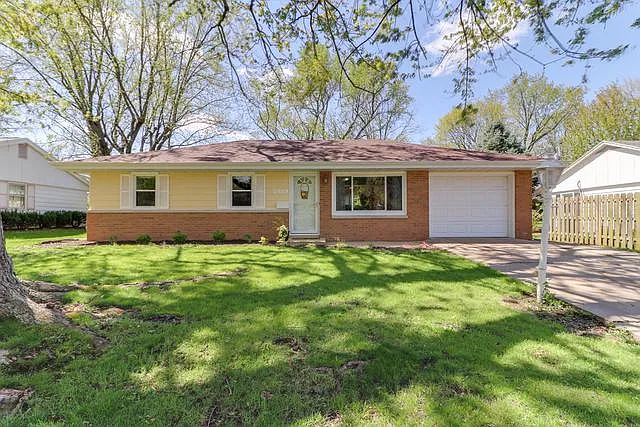209 Rowe Dr photo 1