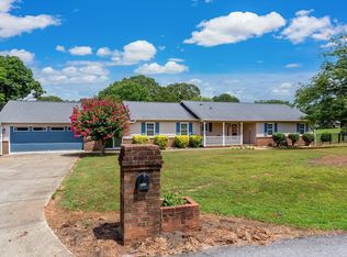 208 Pineview Dr, Pelzer, SC 29669