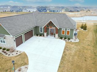 35191 Walleye Dr, Summit, WI 53066