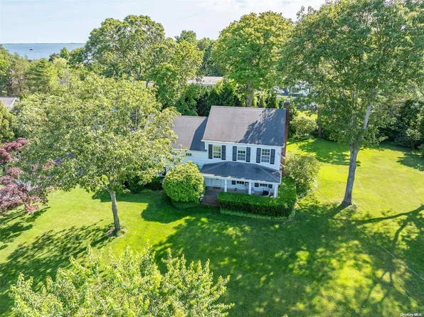 50 Bellport Lane, Bellport Village, NY 11713