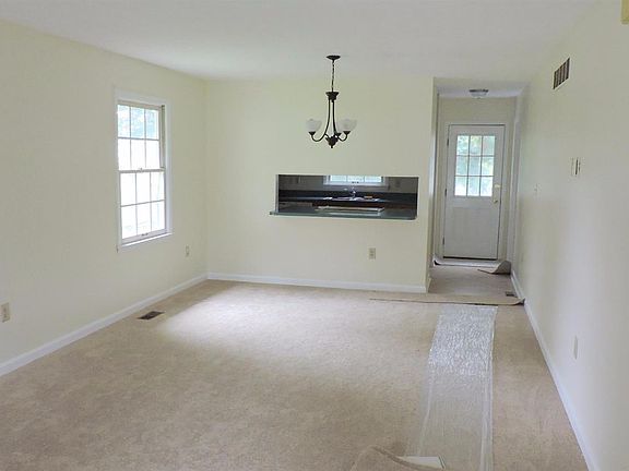 4th image of 13 Willow St