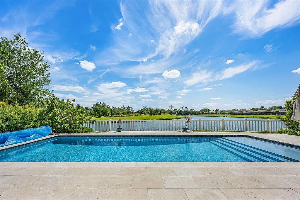 4 bed, 4.0 bath, 3118 sqft, $7,500 — Photo 2