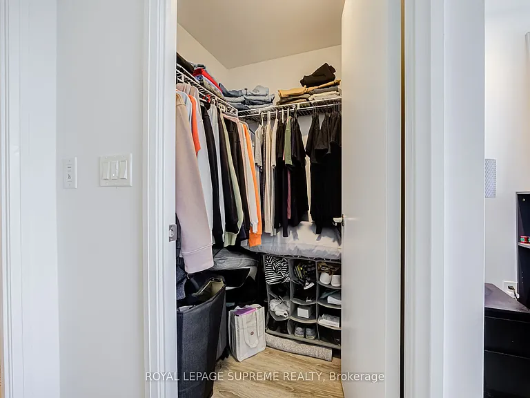 10 Gibbs Rd #414 — Photo 29