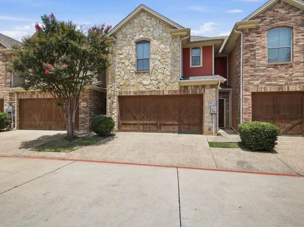 237 Corinna Ct, Hurst, TX 76053