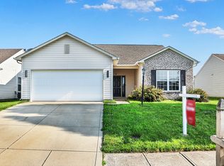 9708 Treyburn Lakes Dr, Indianapolis, IN
