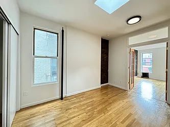 Rented by KNOCKKNOCK LLC