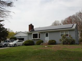 9 Edwards Dr, Ashaway, RI 02804