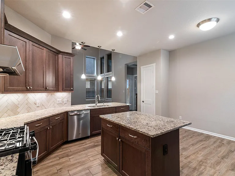 4702 Primrose Valley Ln — Photo 4