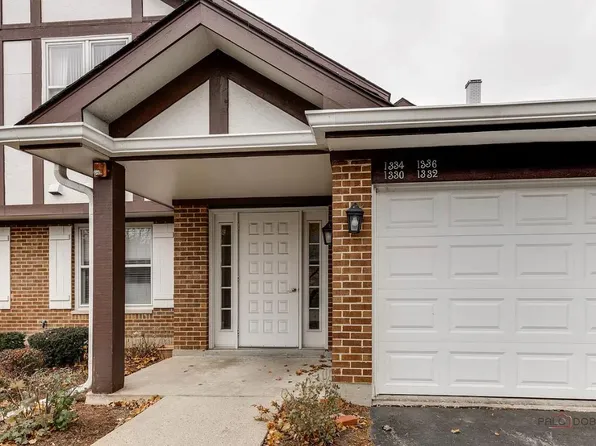 1332 Cromwell Ct, Vernon Hills, IL