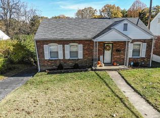 7232 Mackenzie Rd, Saint Louis, MO 63123