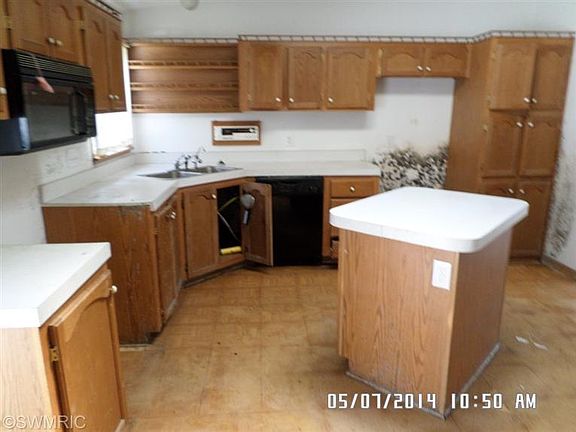 2nd image of 2039 N Algonquin Dr