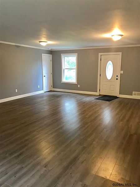 2nd image of 841 HUNTERSLAND Road