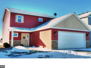1027 36th St W, Hastings, MN 55033