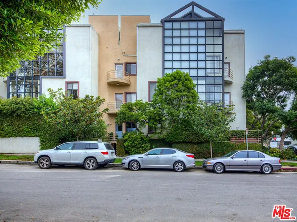 1670 Malcolm Ave APT 202, Los Angeles, CA 90024