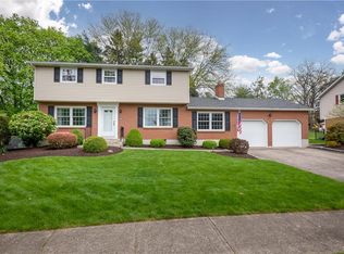 1933 Markham Dr, Bethlehem, PA 18017