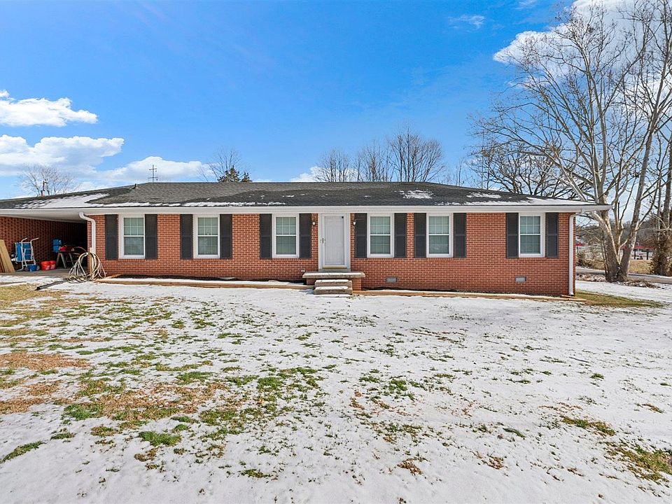 1st image of 104 Kellwood St