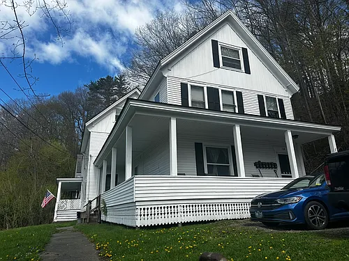 104 Barnes Ave #7 Photo 1
