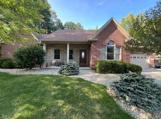 374 Woodside Ct, Batesville, IN 47006