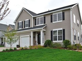 1799 Prairie Ridge Cir, Lindenhurst, IL 60046