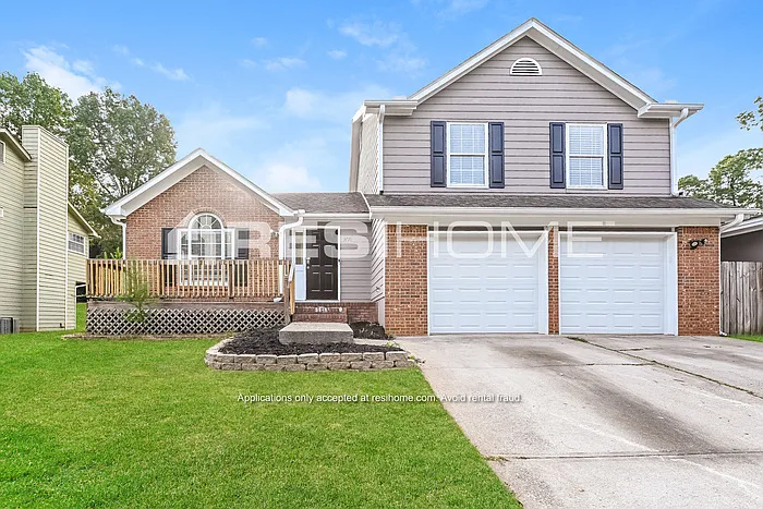 3776 Riverside Pkwy — Photo 1