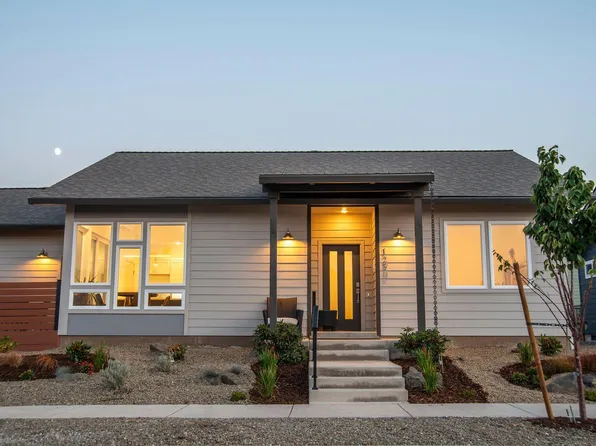 1290 Hagen Way, Ashland, OR 97520