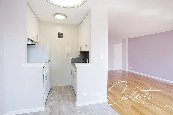 Rented by Sotheby's International Realty | media 13